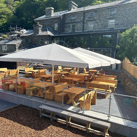 Grapes Hotel, Bar & Restaurant Snowdonia Nr Zip World Blaenau Ffestiniog Εξωτερικό φωτογραφία