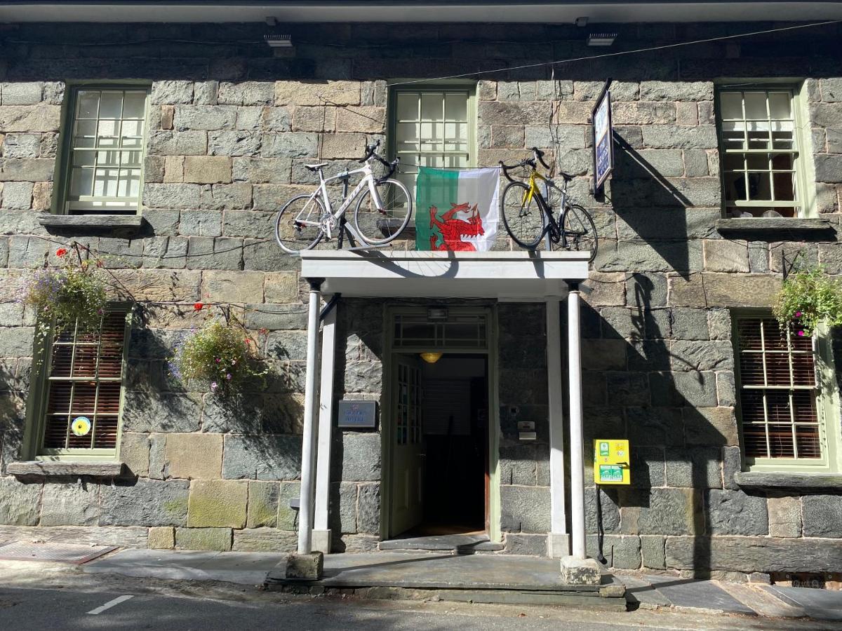 Grapes Hotel, Bar & Restaurant Snowdonia Nr Zip World Blaenau Ffestiniog Εξωτερικό φωτογραφία