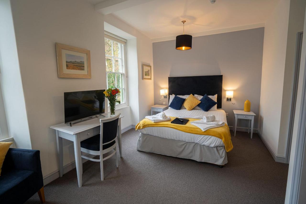 Grapes Hotel, Bar & Restaurant Snowdonia Nr Zip World Blaenau Ffestiniog Εξωτερικό φωτογραφία