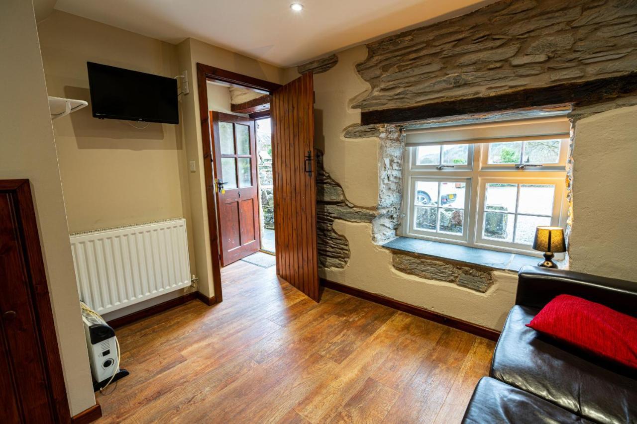 Grapes Hotel, Bar & Restaurant Snowdonia Nr Zip World Blaenau Ffestiniog Εξωτερικό φωτογραφία