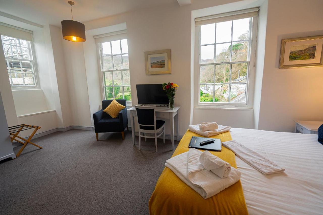 Grapes Hotel, Bar & Restaurant Snowdonia Nr Zip World Blaenau Ffestiniog Εξωτερικό φωτογραφία