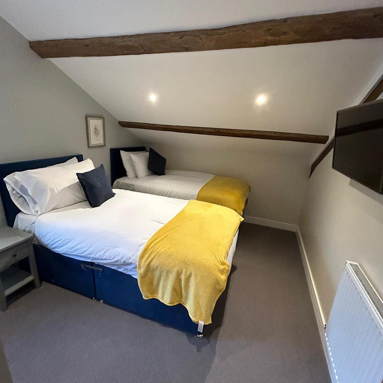 Grapes Hotel, Bar & Restaurant Snowdonia Nr Zip World Blaenau Ffestiniog Εξωτερικό φωτογραφία